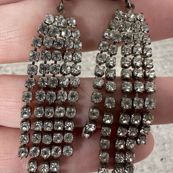 Vintage Old Hollywood Clear Rhinestone Earrings - Picture 6 of 6
